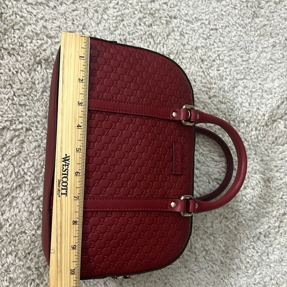 RED GUCCI MICROGUCCISSIMA SMALL LEATHER CROSSBODY BAG - Picture 15 of 16